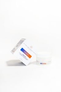 Crema viso Antirughe, Levigante, Compattante al Veleno di Vipera (AGELESS) 50ML
